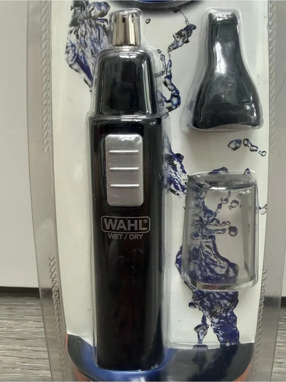 WAHL EAR NOSE AND BROW HAIR TRIMMER NEW BATTERY OPERATED